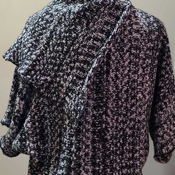 Unique Asymmetrical Sweater - Picture 3 of 4